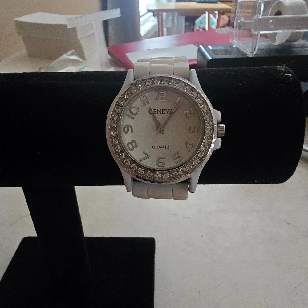 Y2k Geneva RW-16M White Silicone Rhinestone Bezel Quartz Watch Womens
